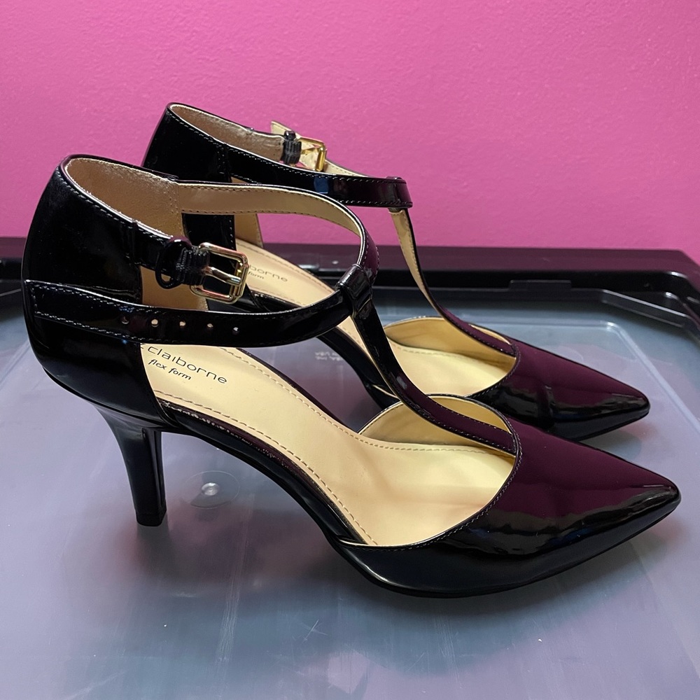 Pair C. LIZ CLAIBORNE low heel, size 7, black.